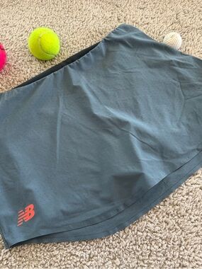 New Balance Green Athletic Skort for Women Size M, Tennis, Golf, PBall, Stretch
